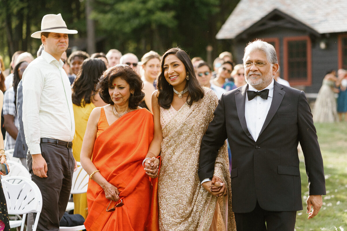 Lakefalls_Lodge_NH_Indian_Wedding_LevKuperman_060