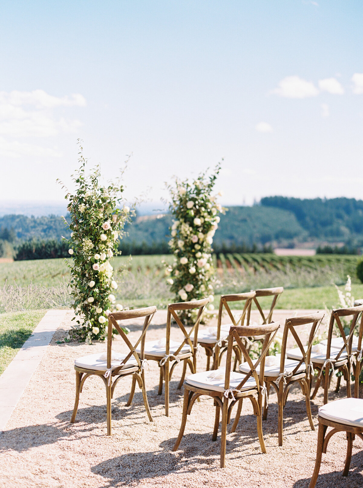 black-walnut-inn-and-vineyard-wedding-photography-the-tenneys-2