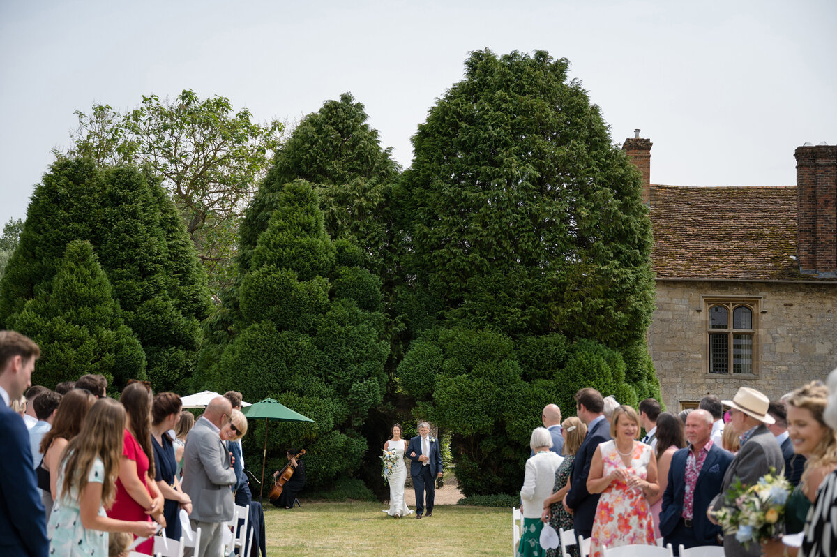 Notley-Abbey-wedding-photography-1063