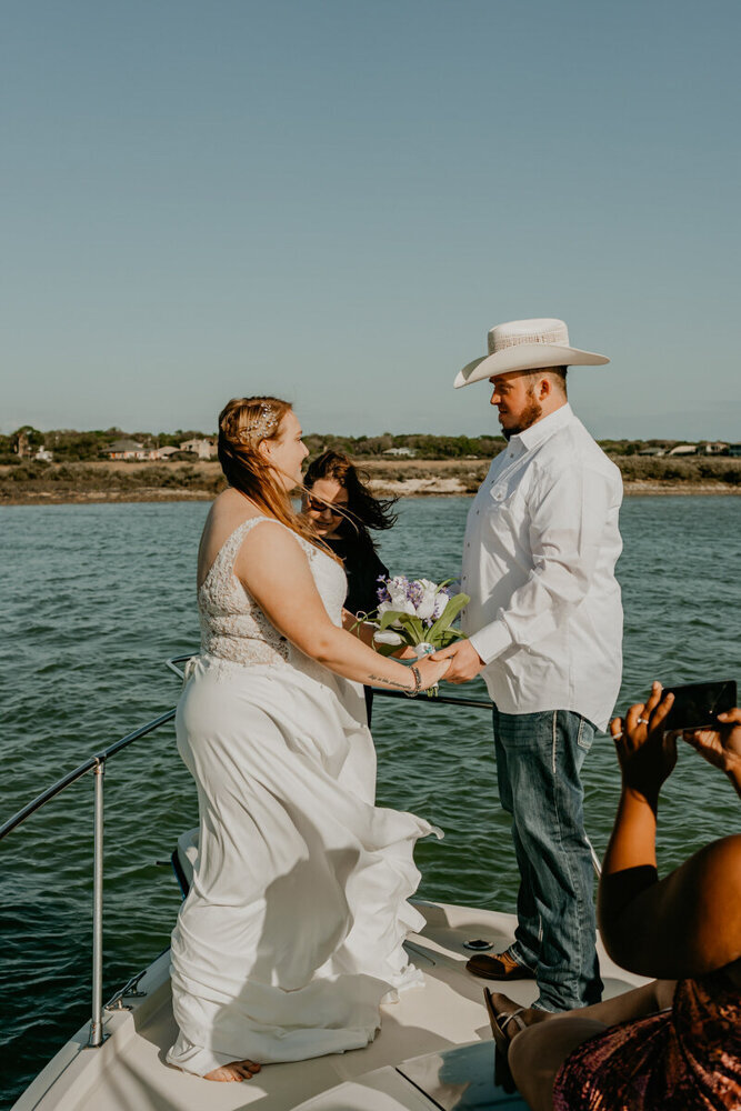 des-moines-wedding-photographer-lake-elopement-boat-ceremony-saint-augustine-florida-storyteller-collective-photo-co