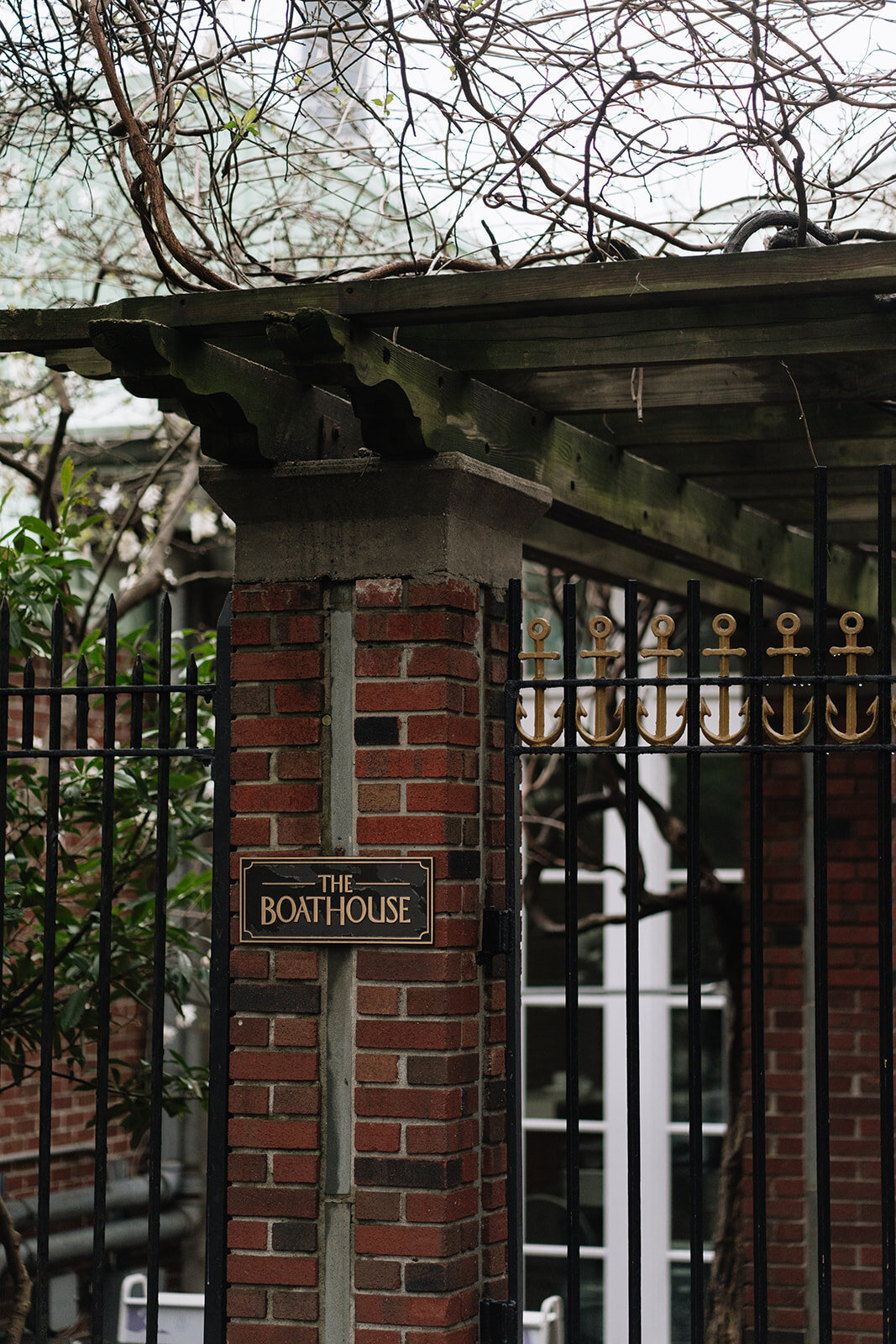 Danielle-Aisling_New_York_City_Central_Park_Boathouse_Wedding-129