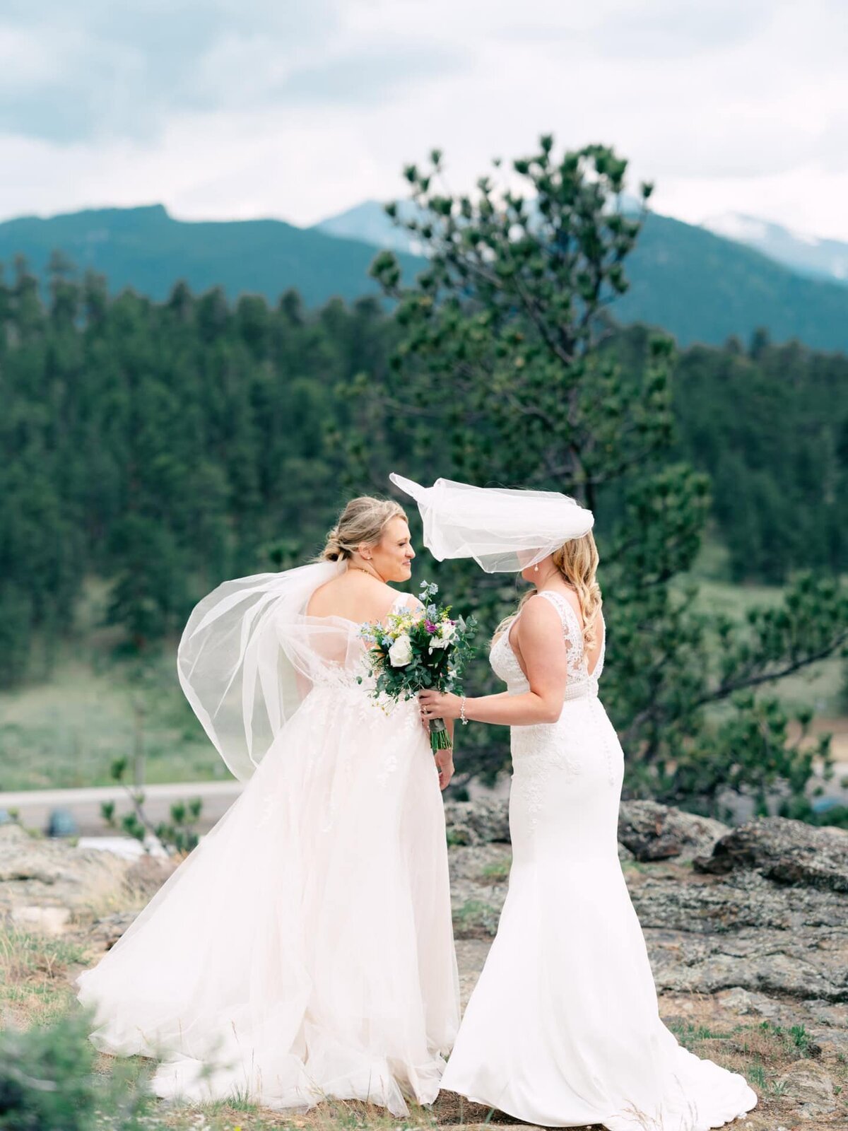 First_Look_destination_wedding_photographer_Josie_V_Photography-1