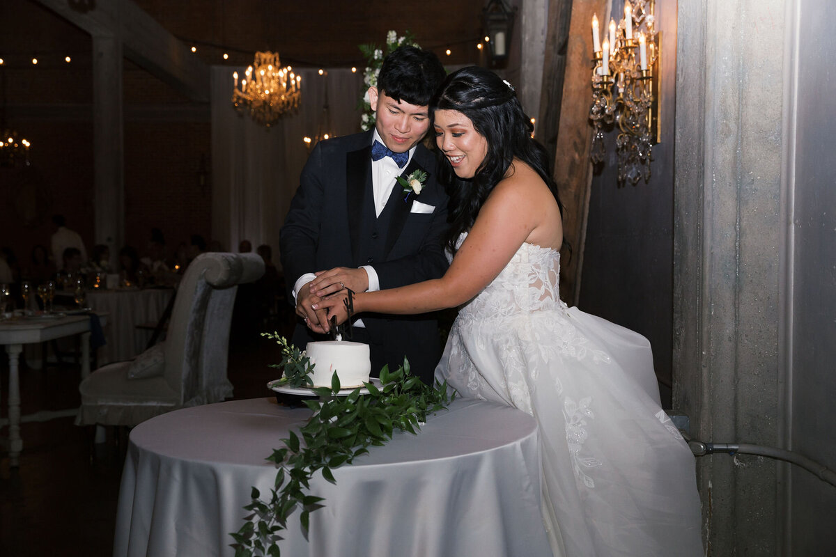 Caitlin&BrianWedding_Reception_IvoryBlushPhotography166