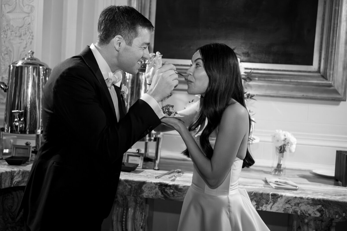 san francisco-flood-mansion-wedding-photography-catholic-wedding-classic-blackandwhite-churchwedding-wedding-thedejaureguis-089
