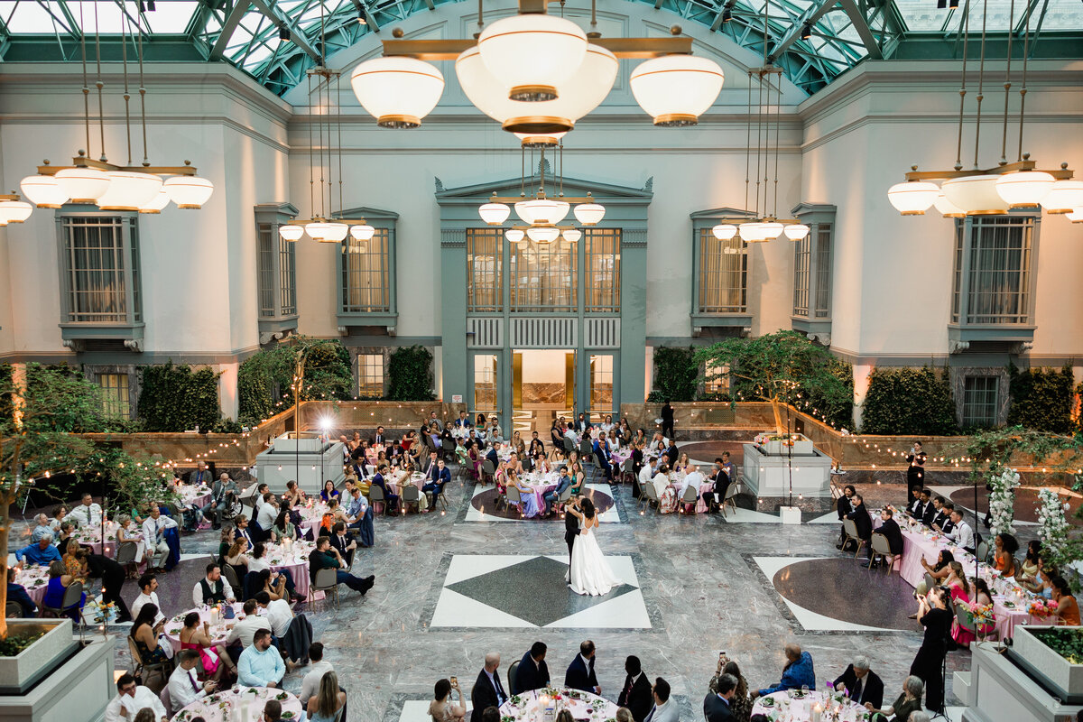 Summer WEdding at Harold Washington Library Chicago Expedition Joy Photography-105