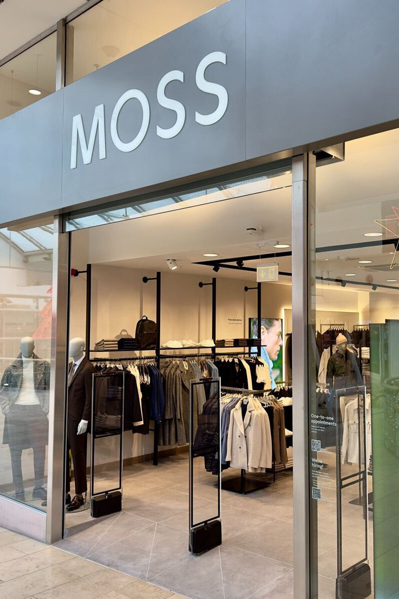 ellis-signs-external-moss-signage-newcastle-gateshead-north-east-metrocentre