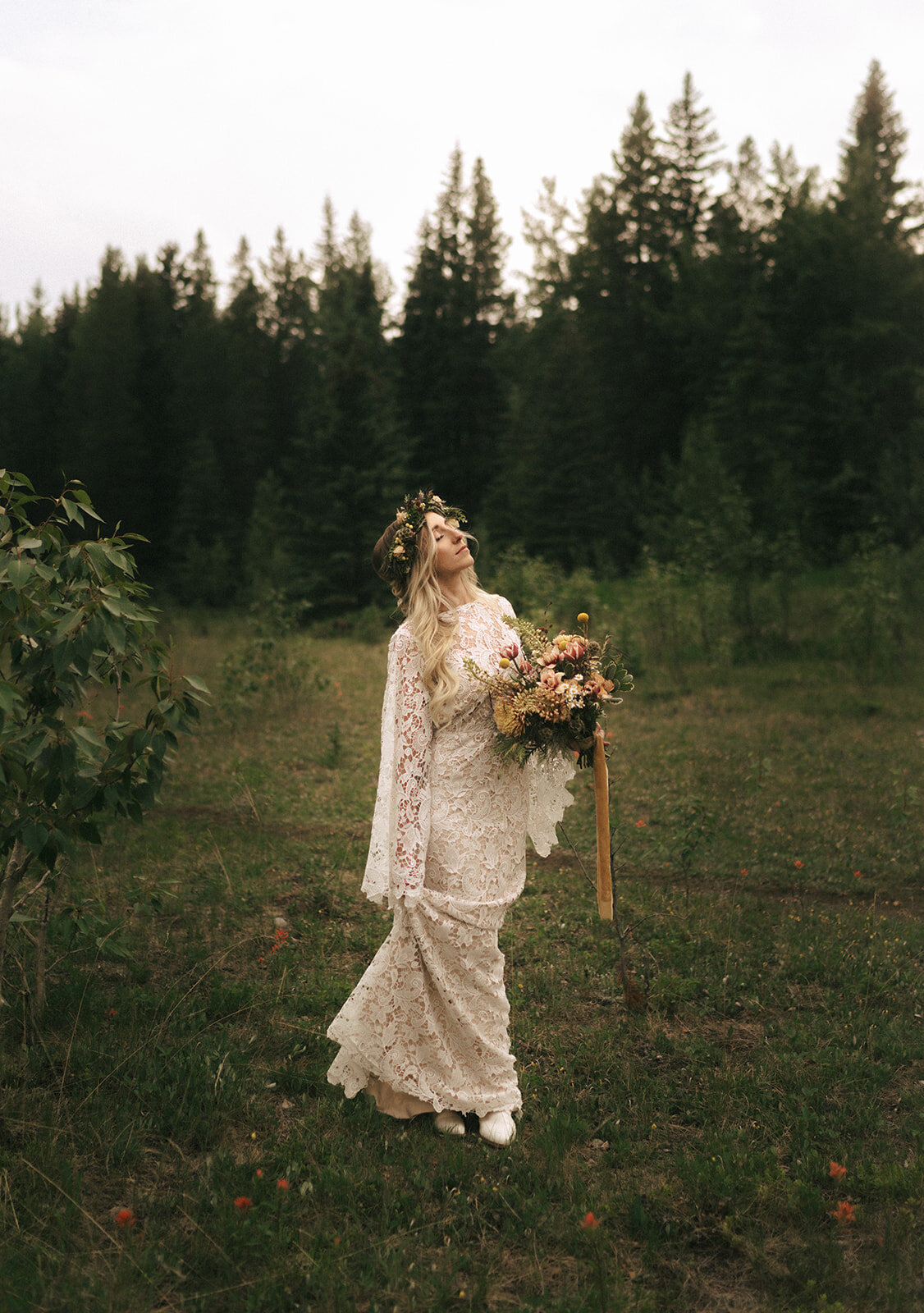 banff-elopement-wedding-photographer-lake-louise-alberta-taylor-dawning-photography-102
