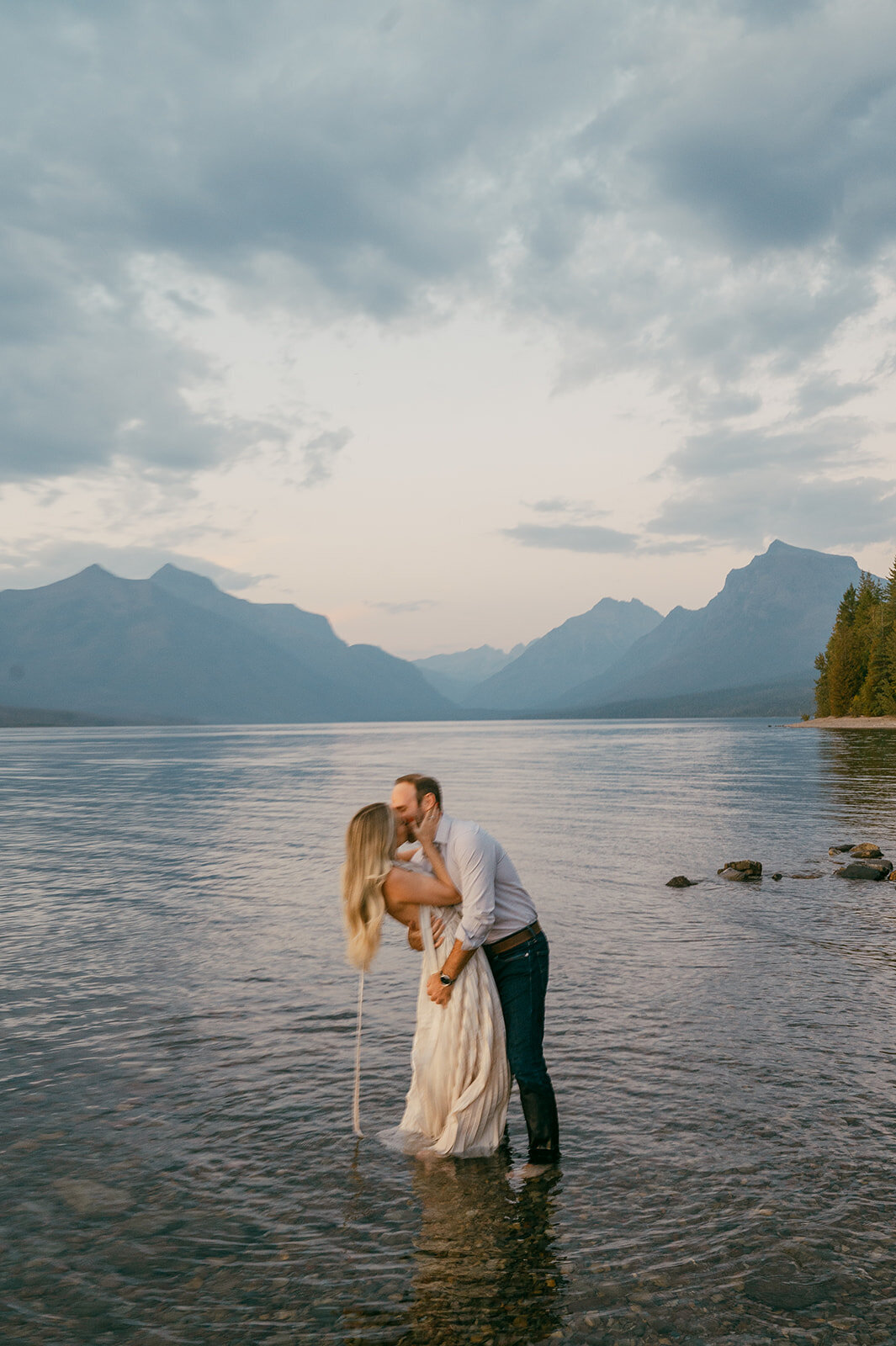 vintage-hollywood-glacier-national-park-elopement-presley-gray-photo1575