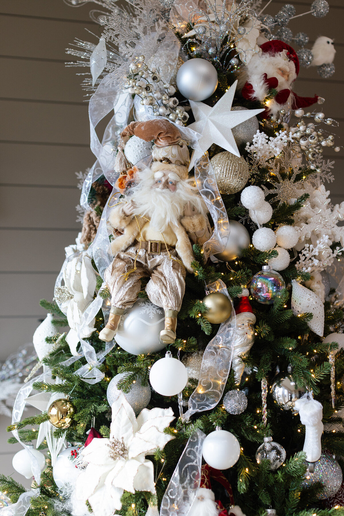 Interiors-by-Bethany-Colorado-Springs-Professional-Christmas-Decor-5