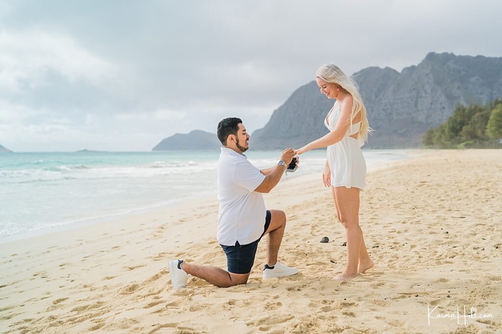 Proposal down on one knee