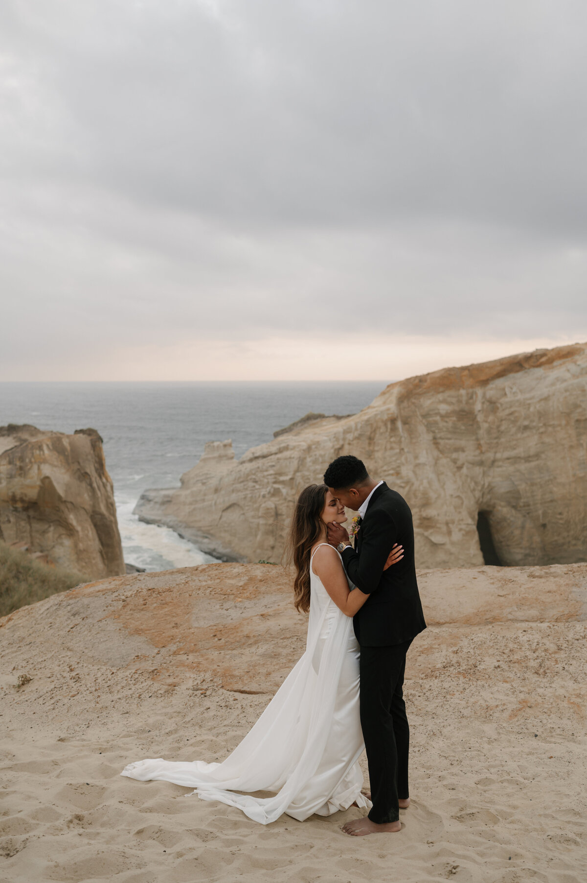 elopement-cape-kiwanda-oregon-13