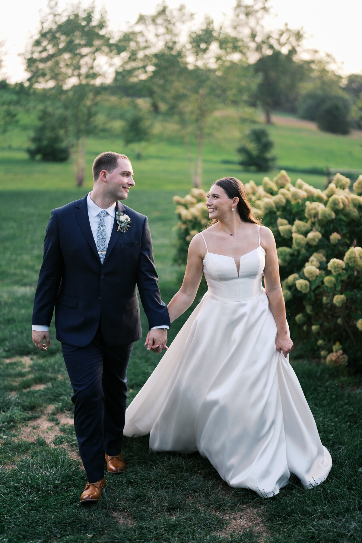 GlenEllenFarmWeddingPhotographer_DC_NY_WeddingPhotographerJenniferFern-32
