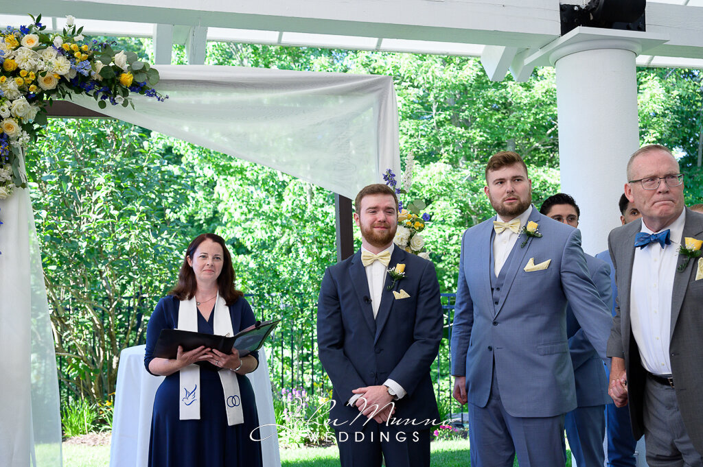 Riverhouse-wedding-haddam-ct-amerworks-flowers-middletown-18