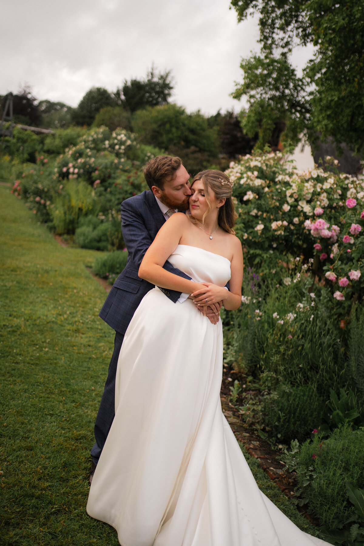 katie-and-tim-wedding_gilbert-whites-house_elee-snith-photo-0876