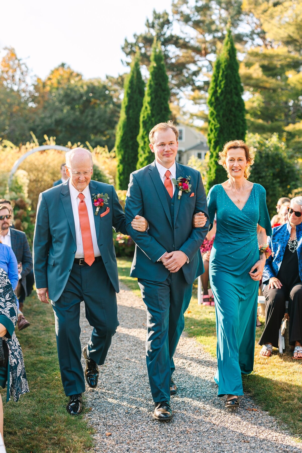 Live_Well_Farm_Colorful_Fall_Wedding_Harpswell_Maine_Photography_0049