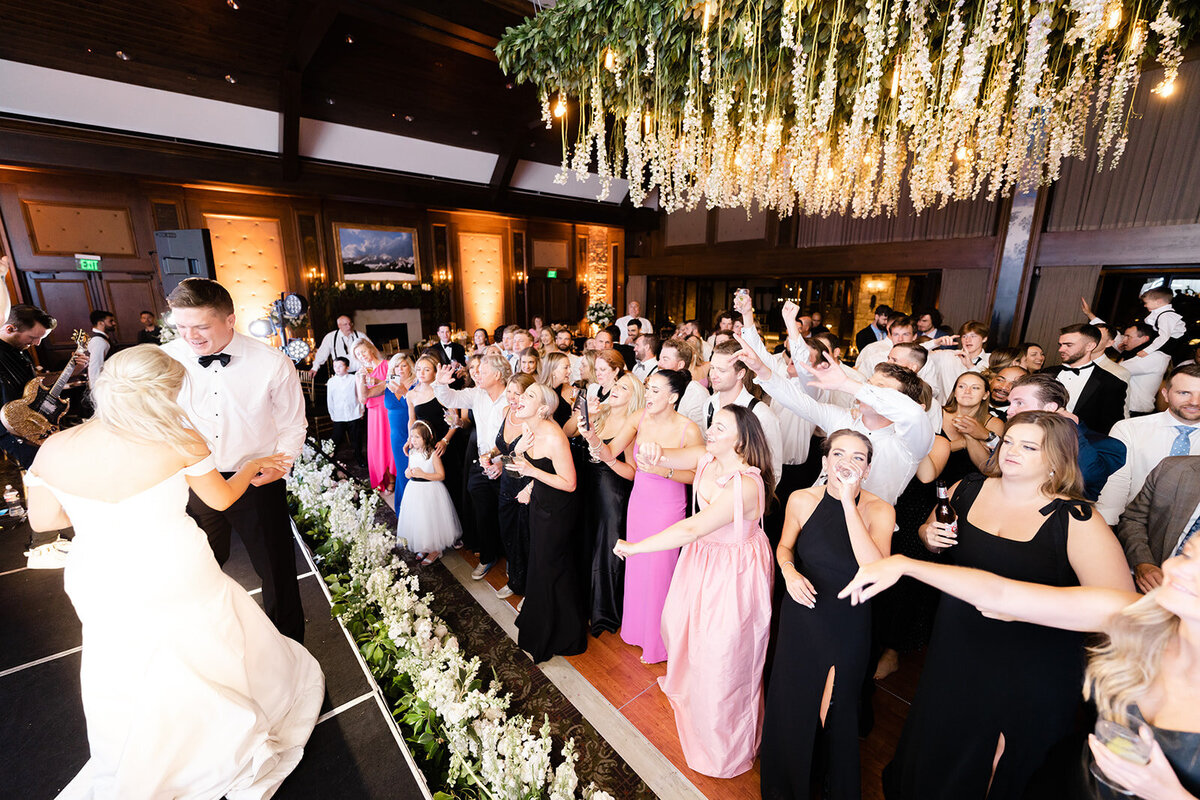 stein-eriksen-lodge-july-summer-park-city-mountain-wedding-pepper-nix-2212-2579