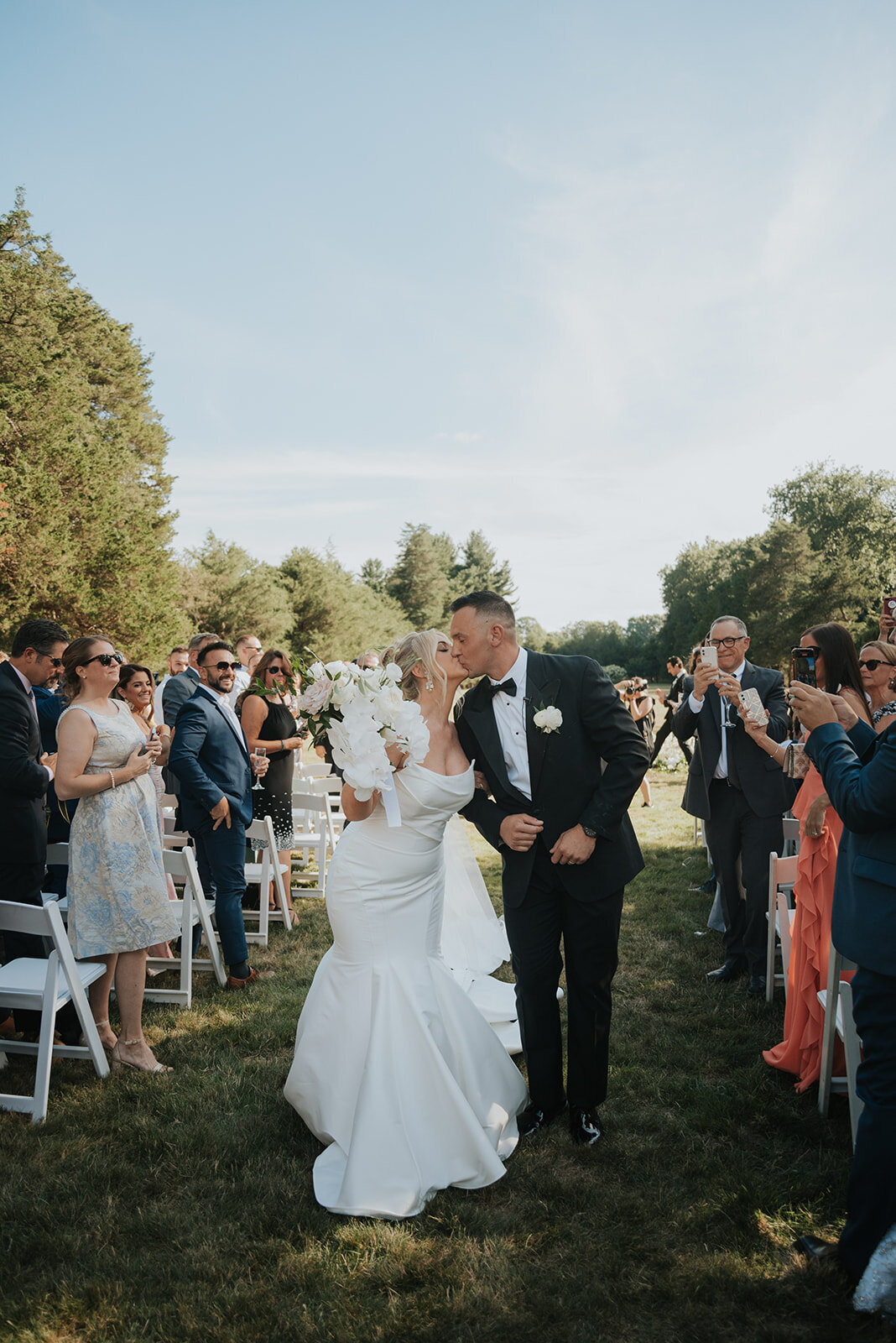 MODERN-GARDEN-MANSION-SUMMER-WEDDING-LINDSAY-BESNIK_PHOTOS_BY_MARIA_B_LUNG_0285