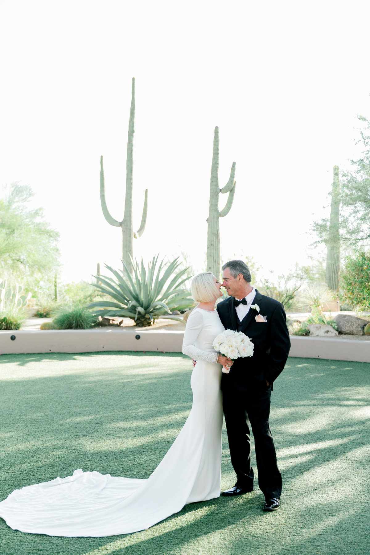 Karlie Colleen Photography - Four Seasons Scottsdale Arizona Wedding - Camille & Jim -191