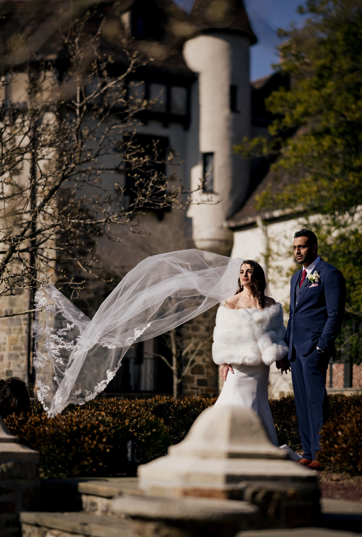 Check out these GORGEOUS wedding photos at Pleasntdale Chateau wedding photos by Ishan Fotografi.