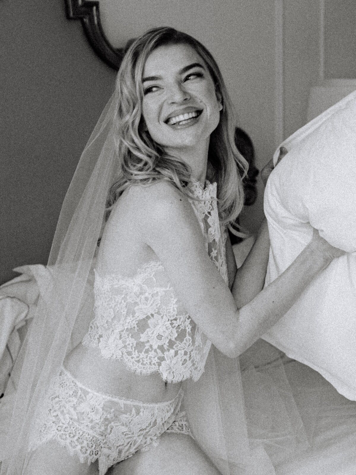 bridal boudoir portraits at the plaza-5