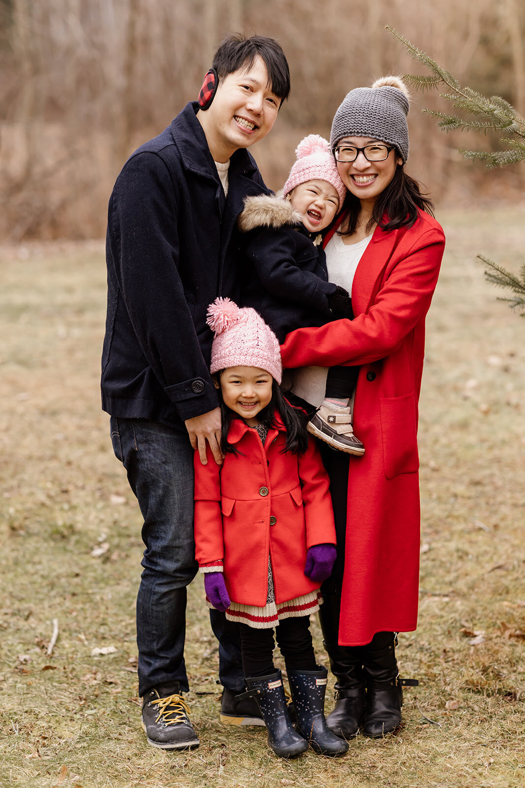 North Saplings Photography - Ottawa Photographer Christmas Holiday Mini Family Couple Session8