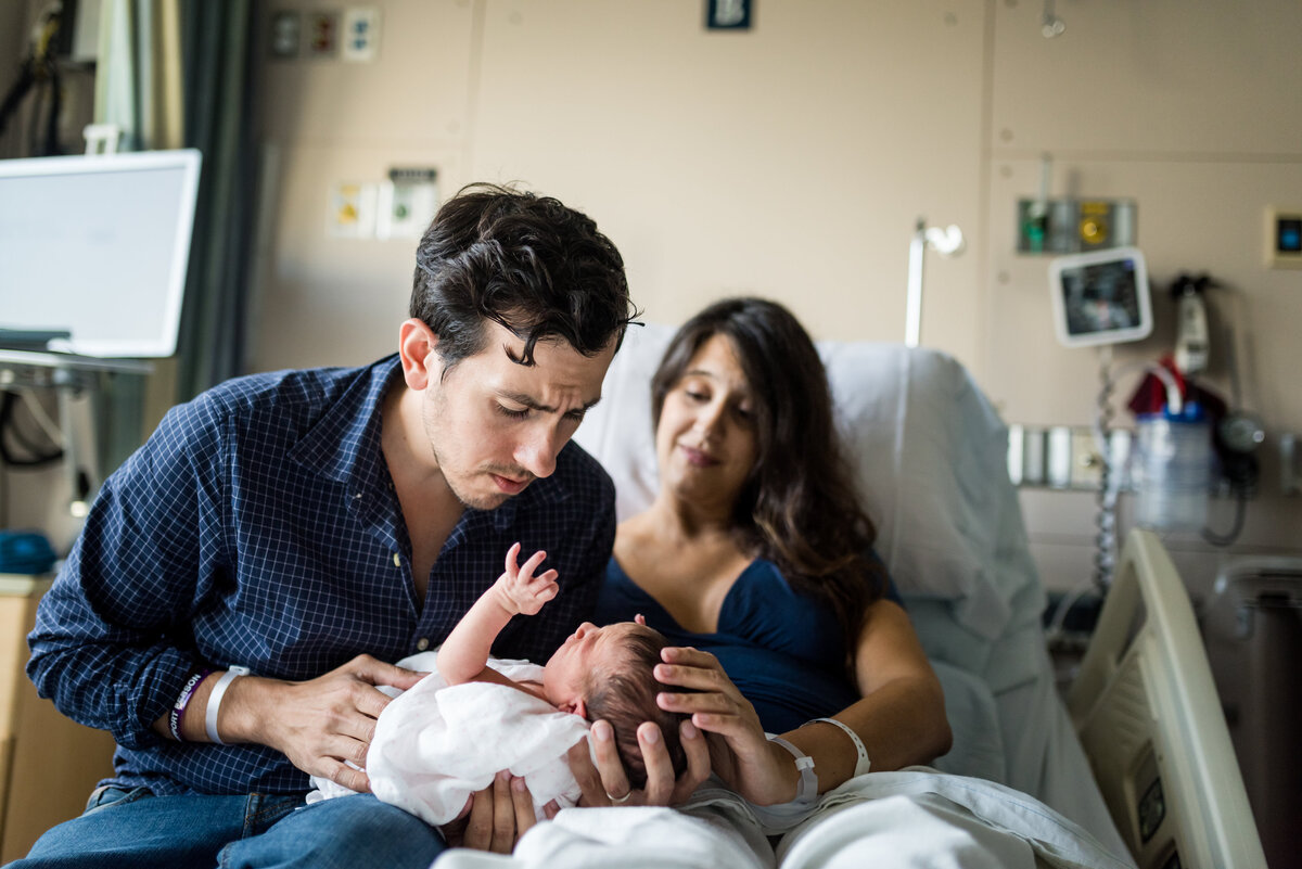 Boston-Newborn-Photographer-Bella-Wang-Photography-lifestyle-Fresh-48-Hospital-Session-37