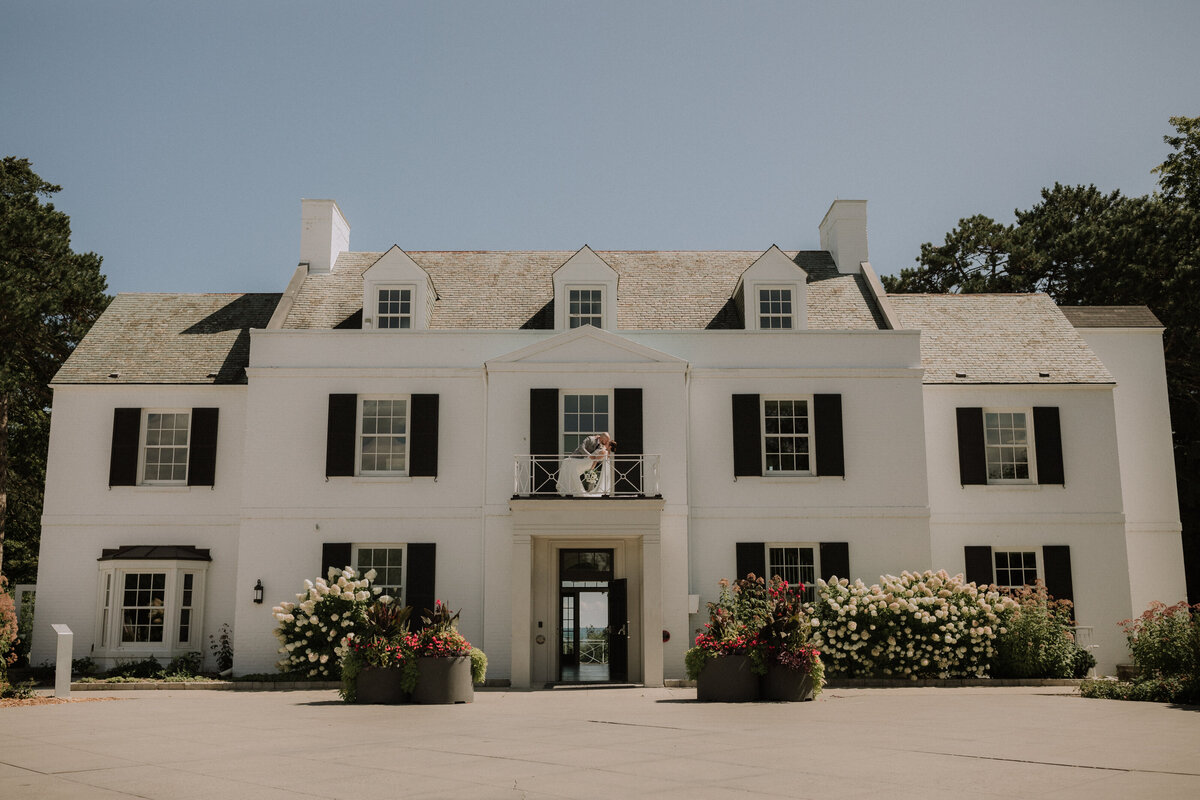 madison-chris-wedding-mississauga-harding-waterfront-estate-summer-water-3