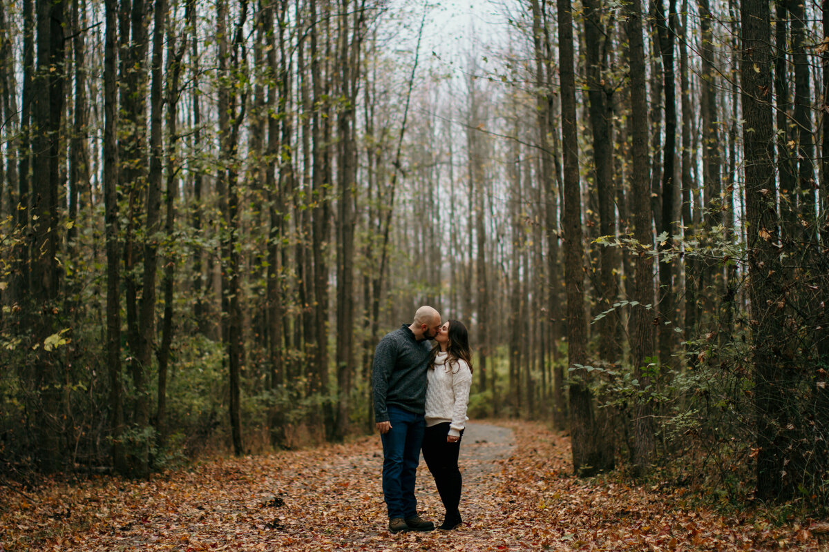walnut-woods-metro-park-engagement