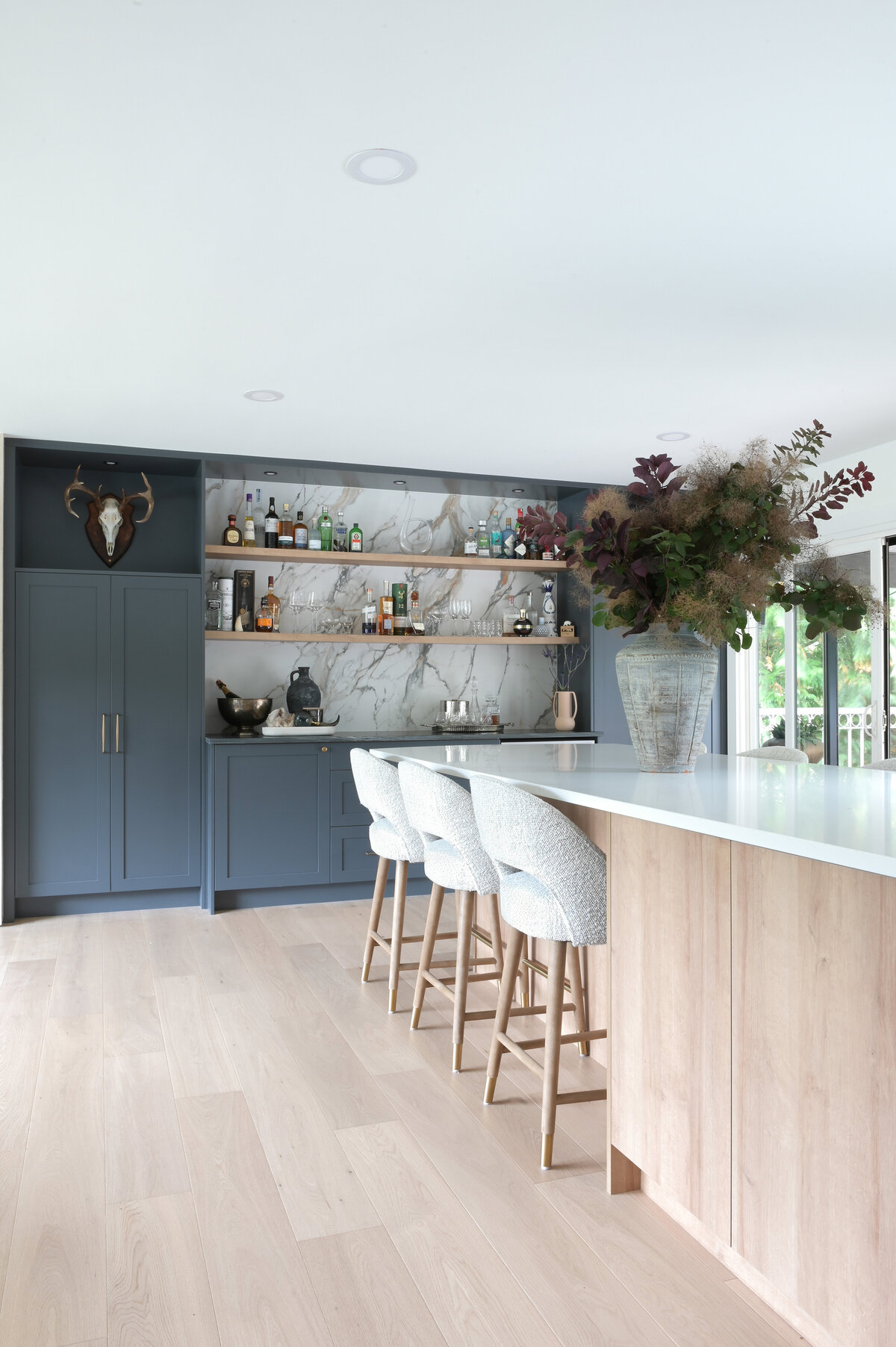1 - Laura_Barnes_Home_Squamish_Tracey_Ayton_Photography_5953-Edit