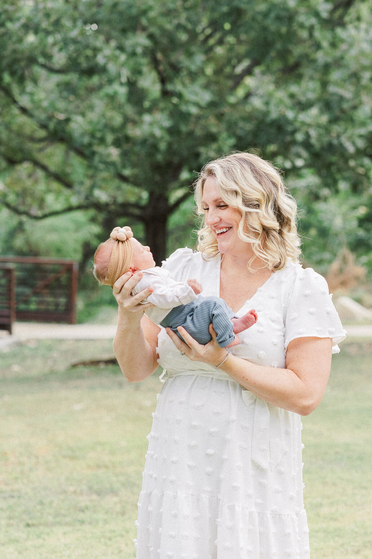 Autumn-outdoor-newborn-session-42