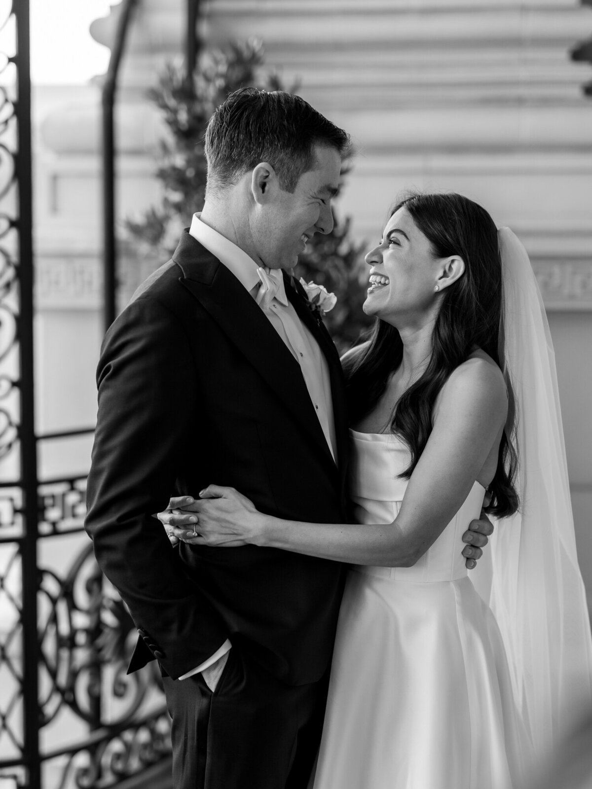 san francisco-flood-mansion-wedding-photography-catholic-wedding-classic-blackandwhite-churchwedding-wedding-thedejaureguis-014