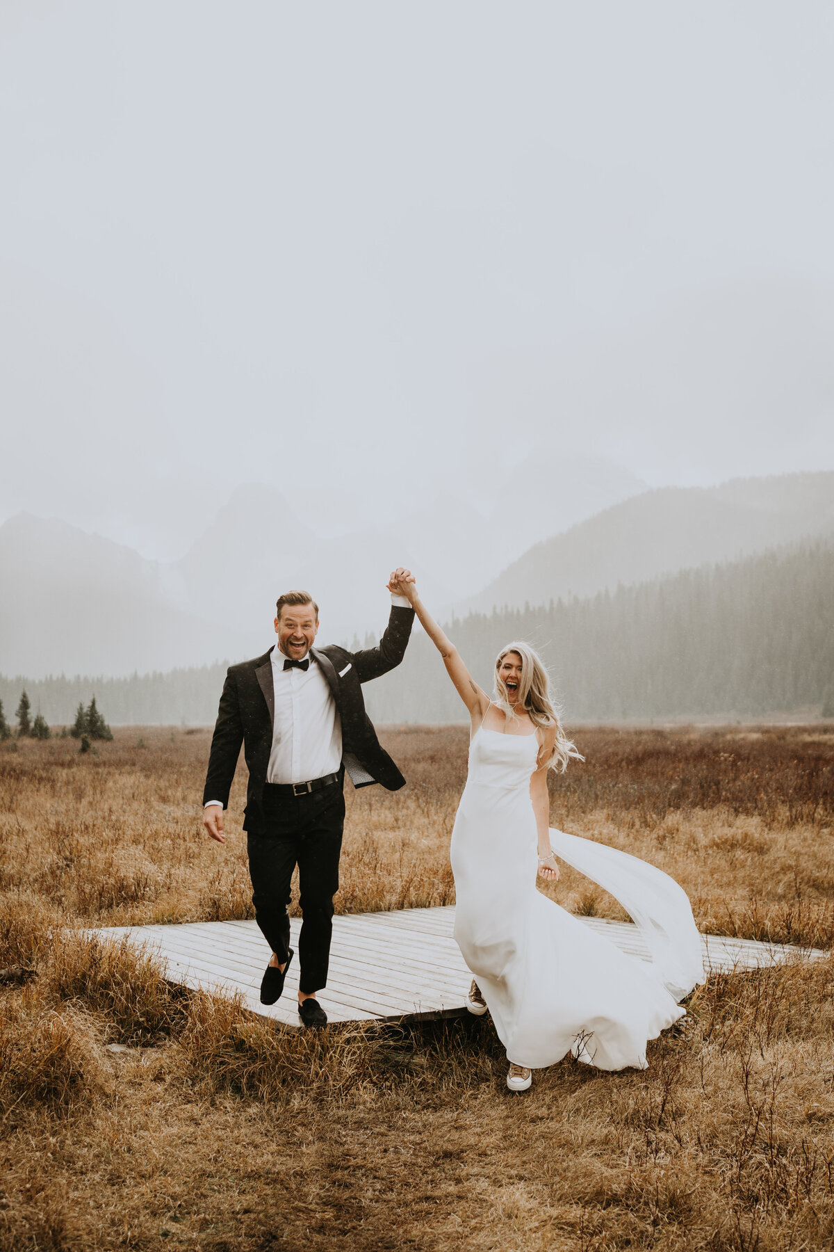 KRISTINA_STEVEN_BANFF_HIKING_ELOPEMENT_PHOTOGRAPHER_RMPCo.-03732