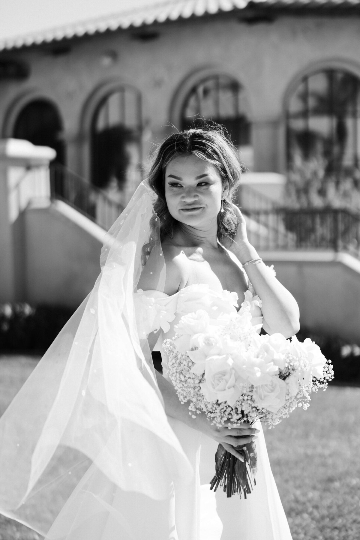 45_riskyexposure_marley-simon_las-vegas-elopement-photography