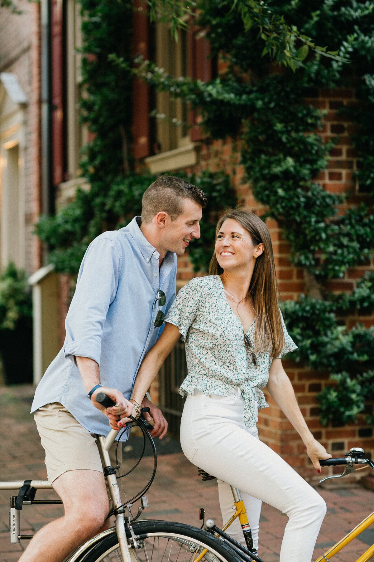 bike engagement session philly