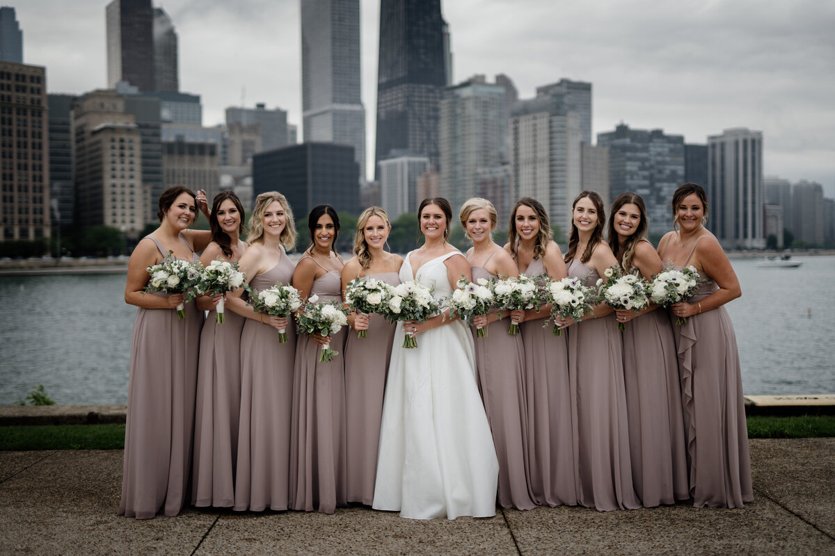 Millennium-Moments-Chicago-Wedding-Photograper-Hilton-Chicago-Modern-Bride-Groom-FAV-59