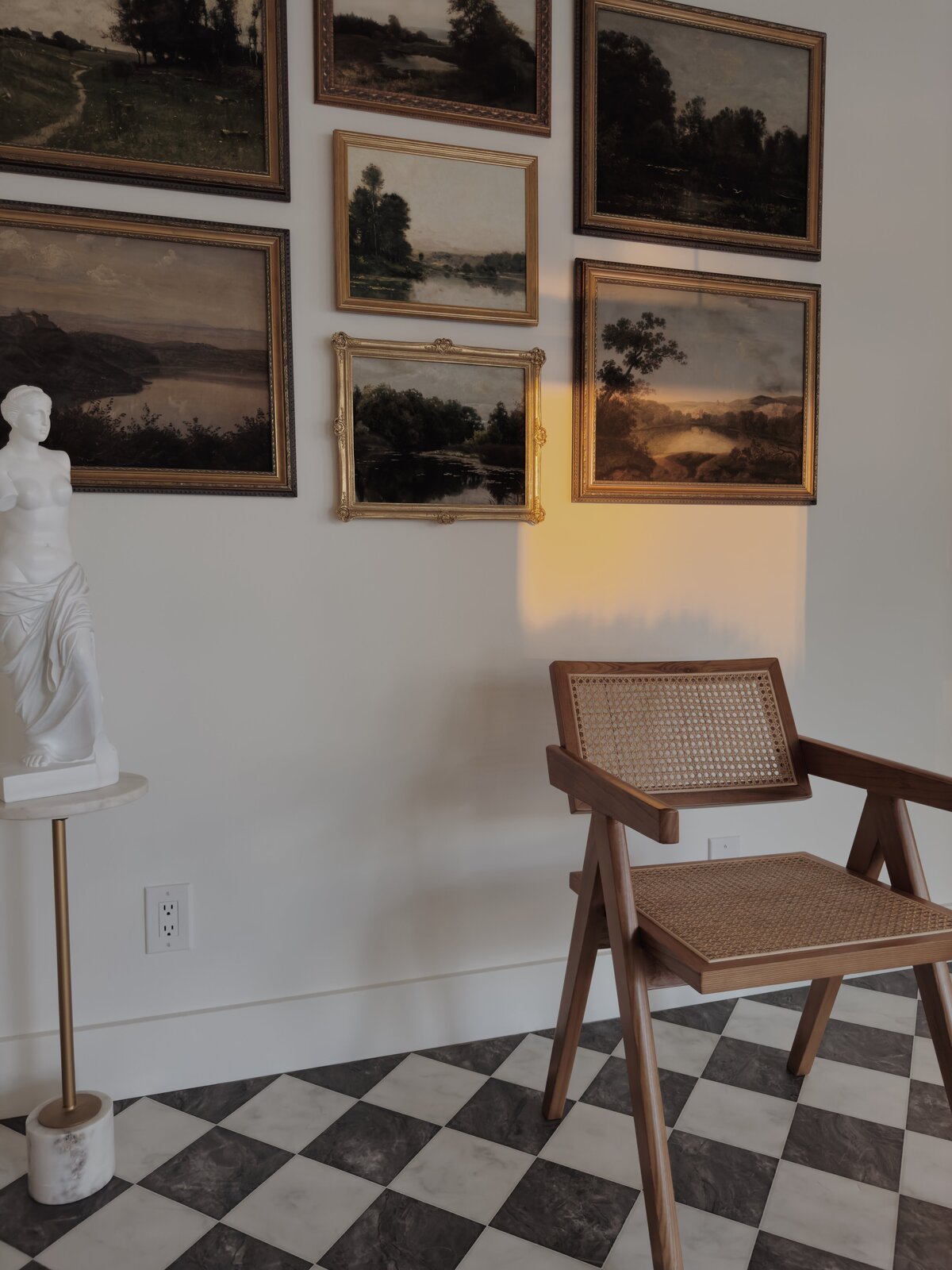Rental Space for Photoshoots, Filming, Photo shoots, Events in Vancouver South Surrey White Rock BC