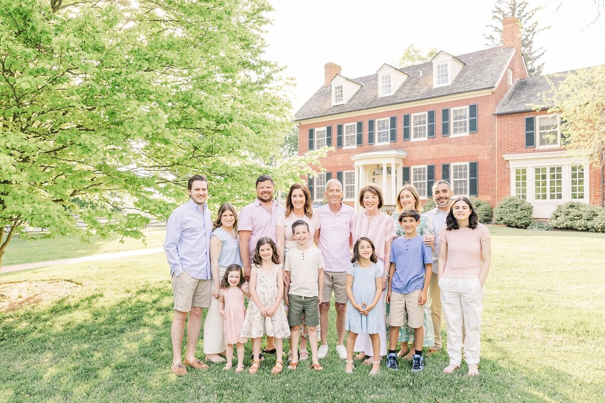 Extended family photo by an Ohio family photographer