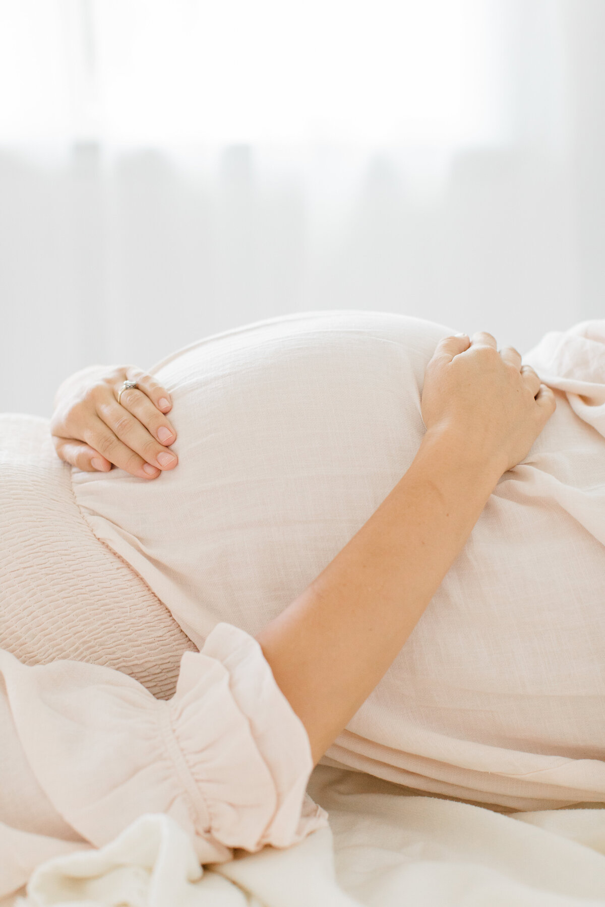 maternity photographer in indianapolis