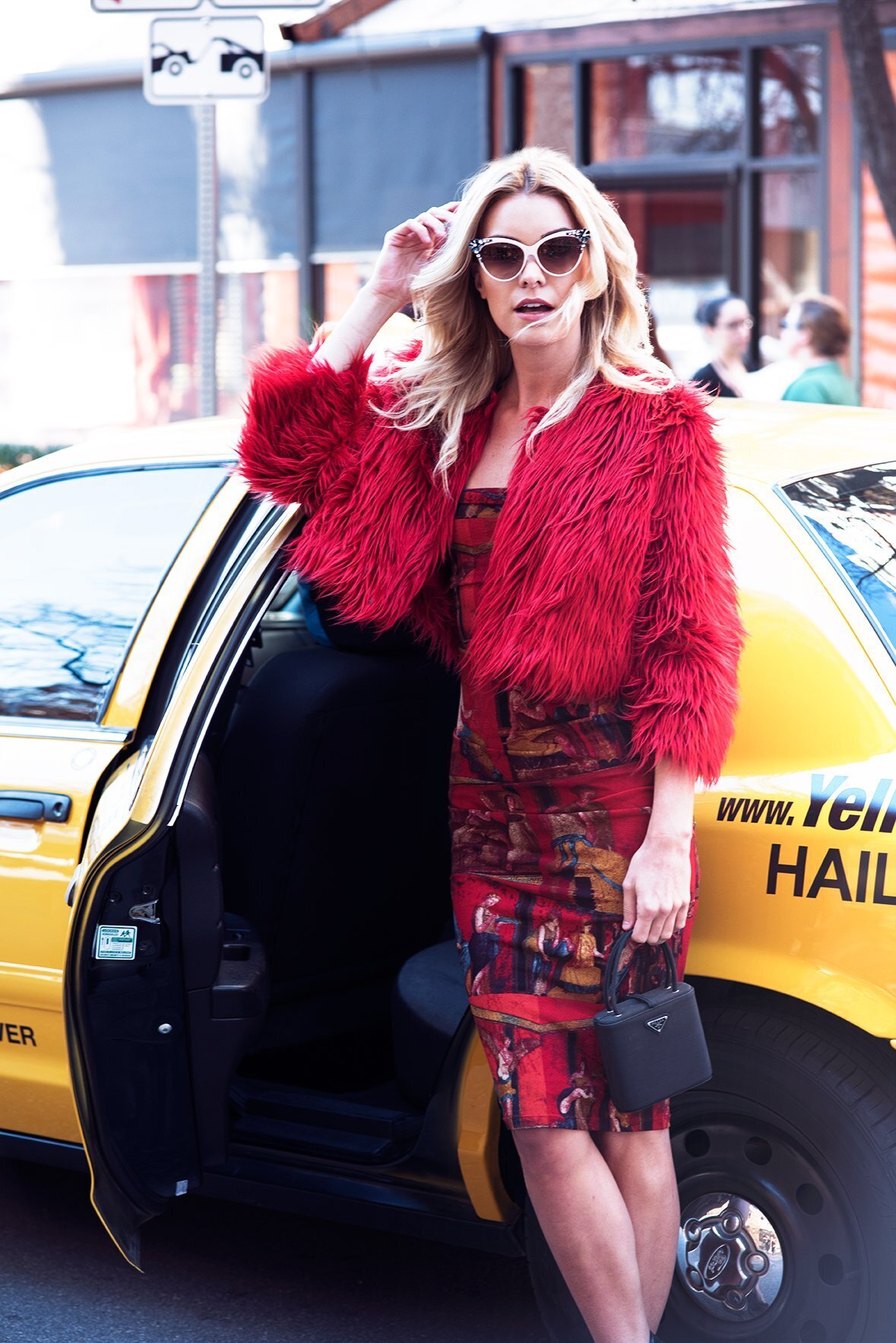 Model-portfolio-styling-dress-jacket-taxi