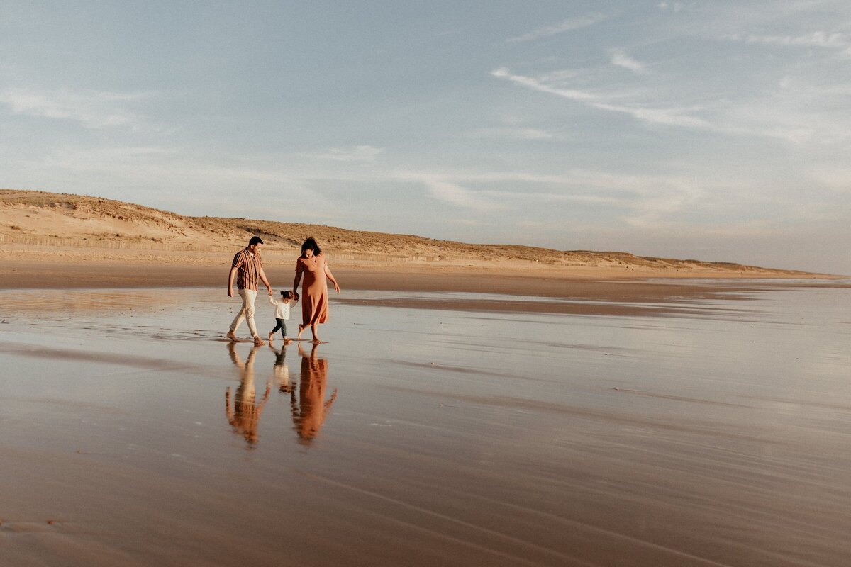 photographe-medoc-le-pian-parempuyre-bordeaux-merignac-bouscat-enceinte-grossesse-plage-emeline-mingot-lacanau