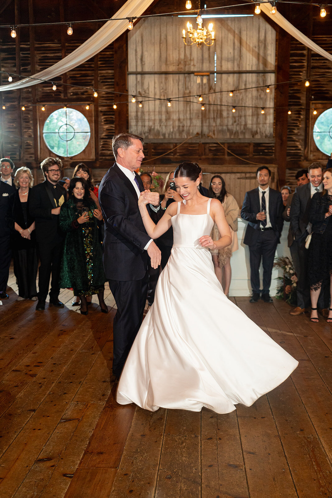 17-father-daughter-dance-upstate-new-york-rustic-wedding