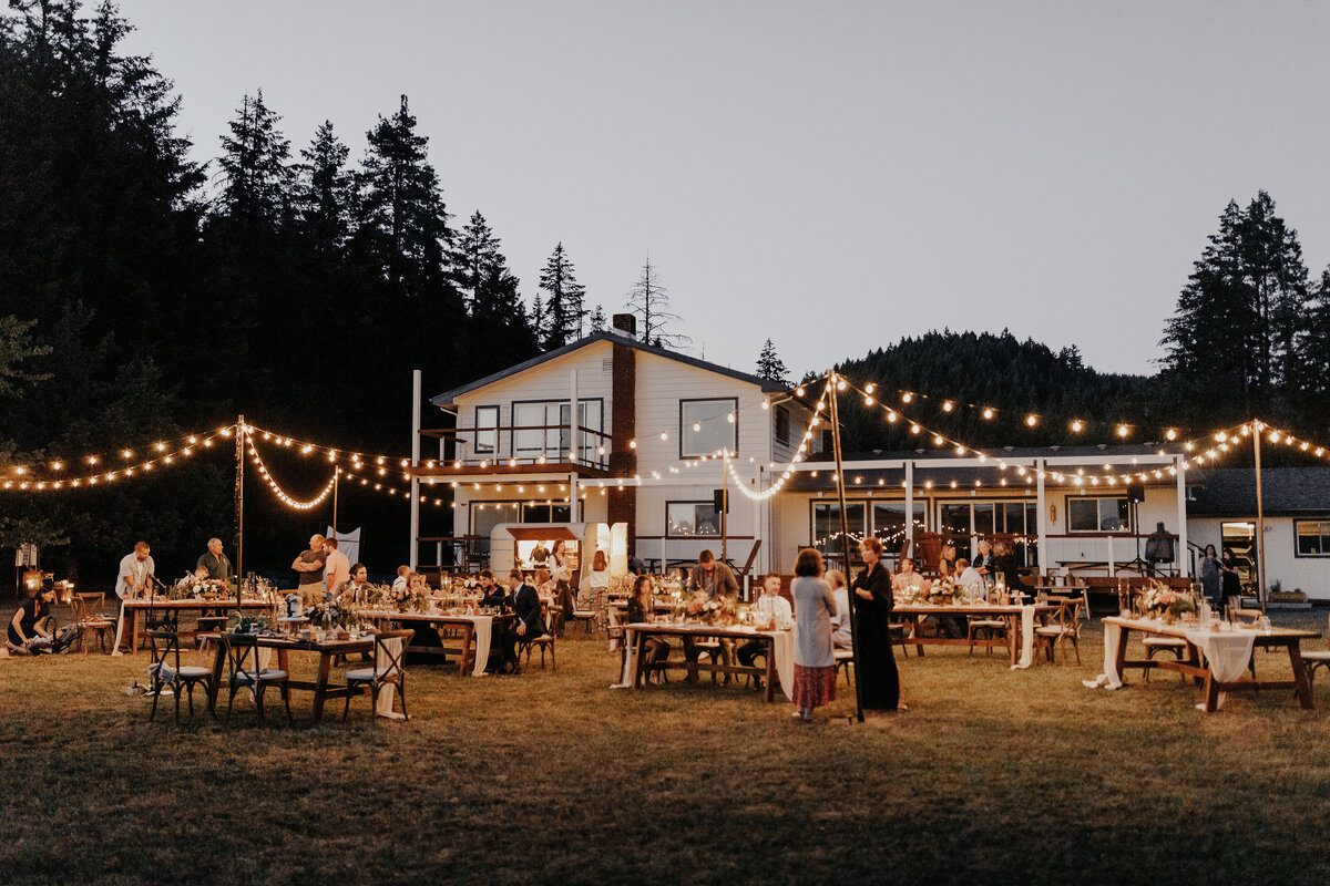 backyard wedding with the mobile bar