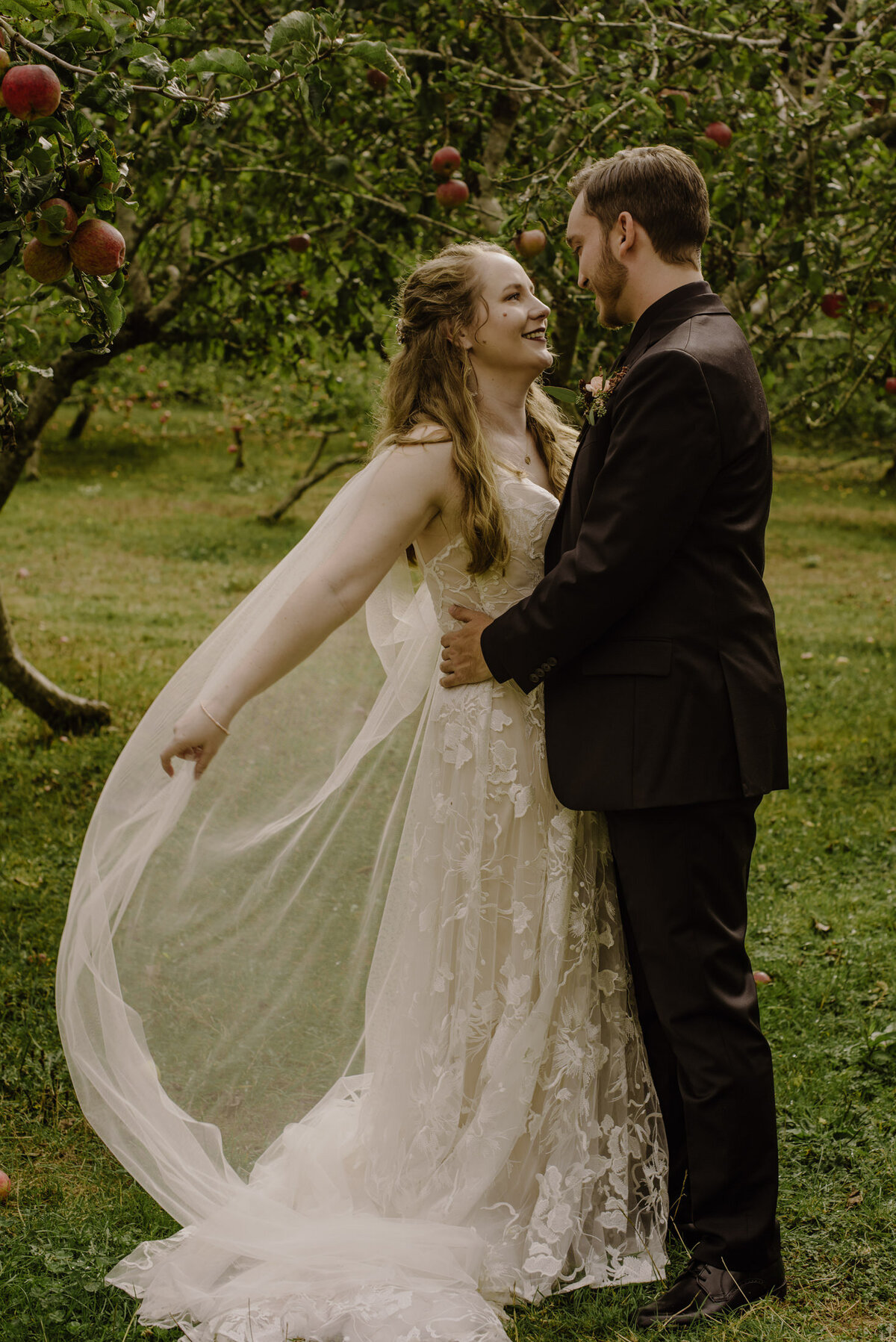 mitchell-grove-orchard-elopement-bridal-cape00040