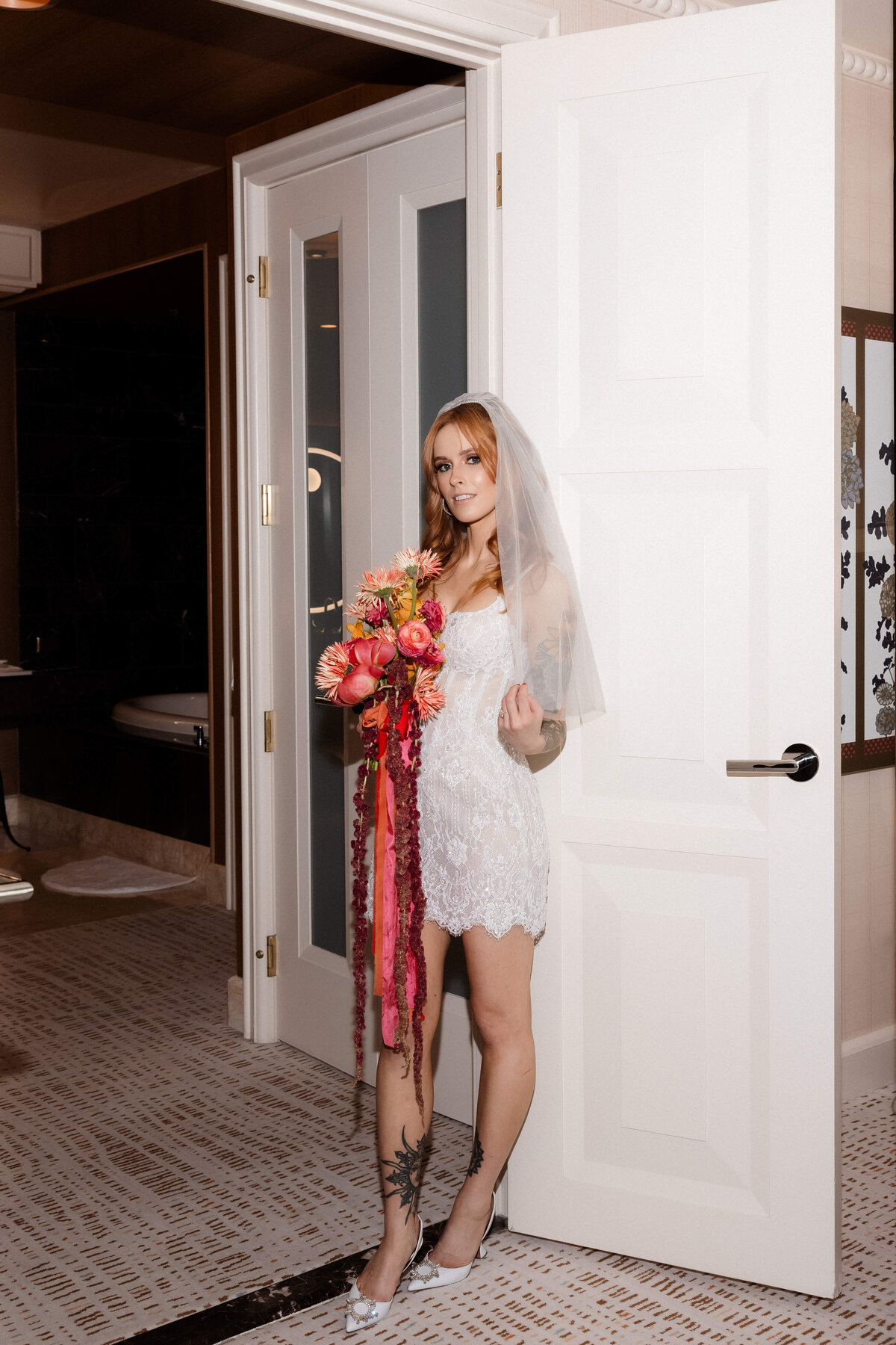 14riskyexposure_hayley-vikram_las-vegas-elopement-photography