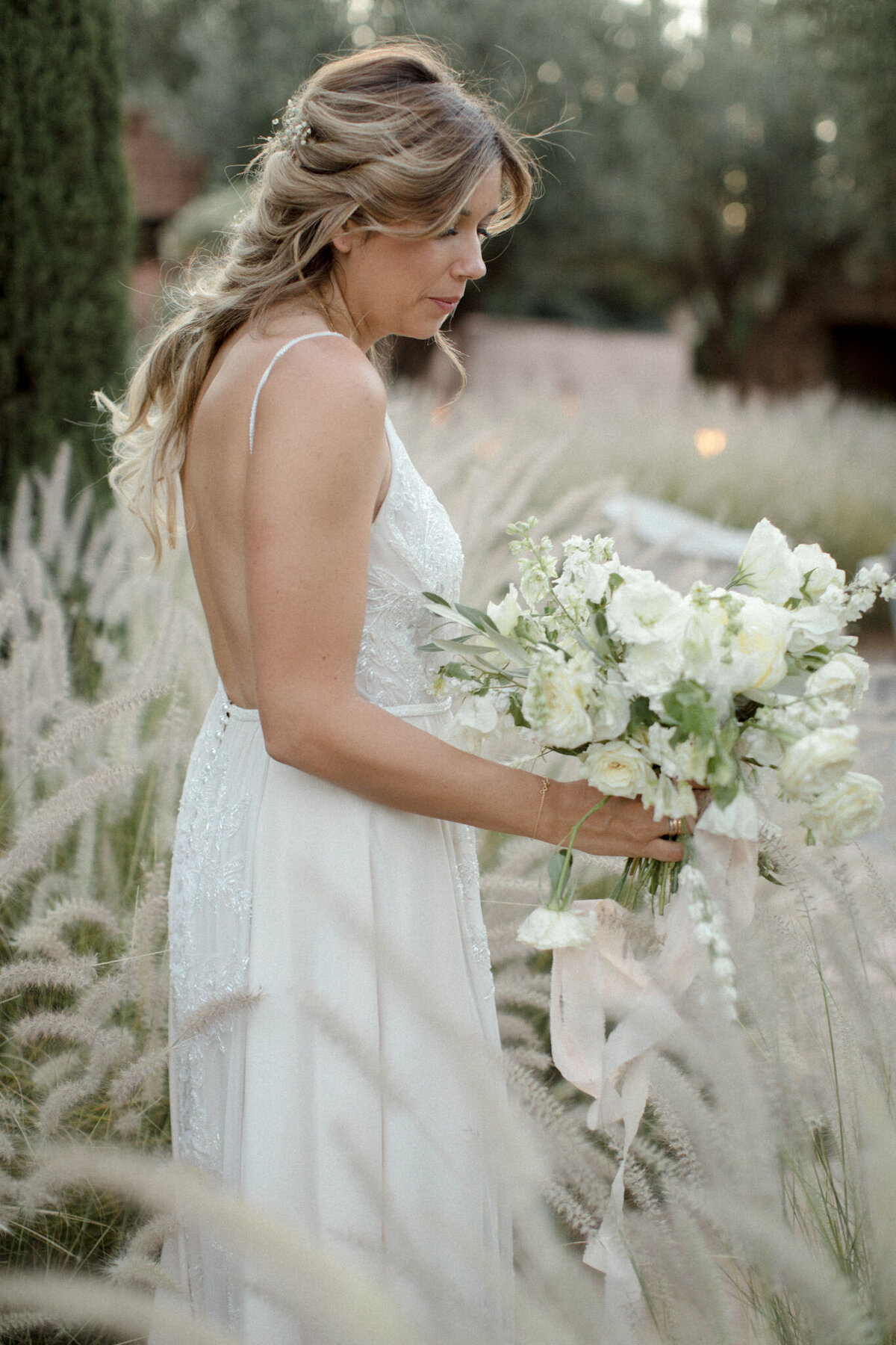 Morocco wedding in white Beldi country club Marrakech Veronique lorre destination florist27