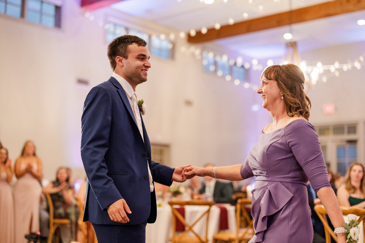 king-family-vineyards-wedding-dj-in-virginia-6