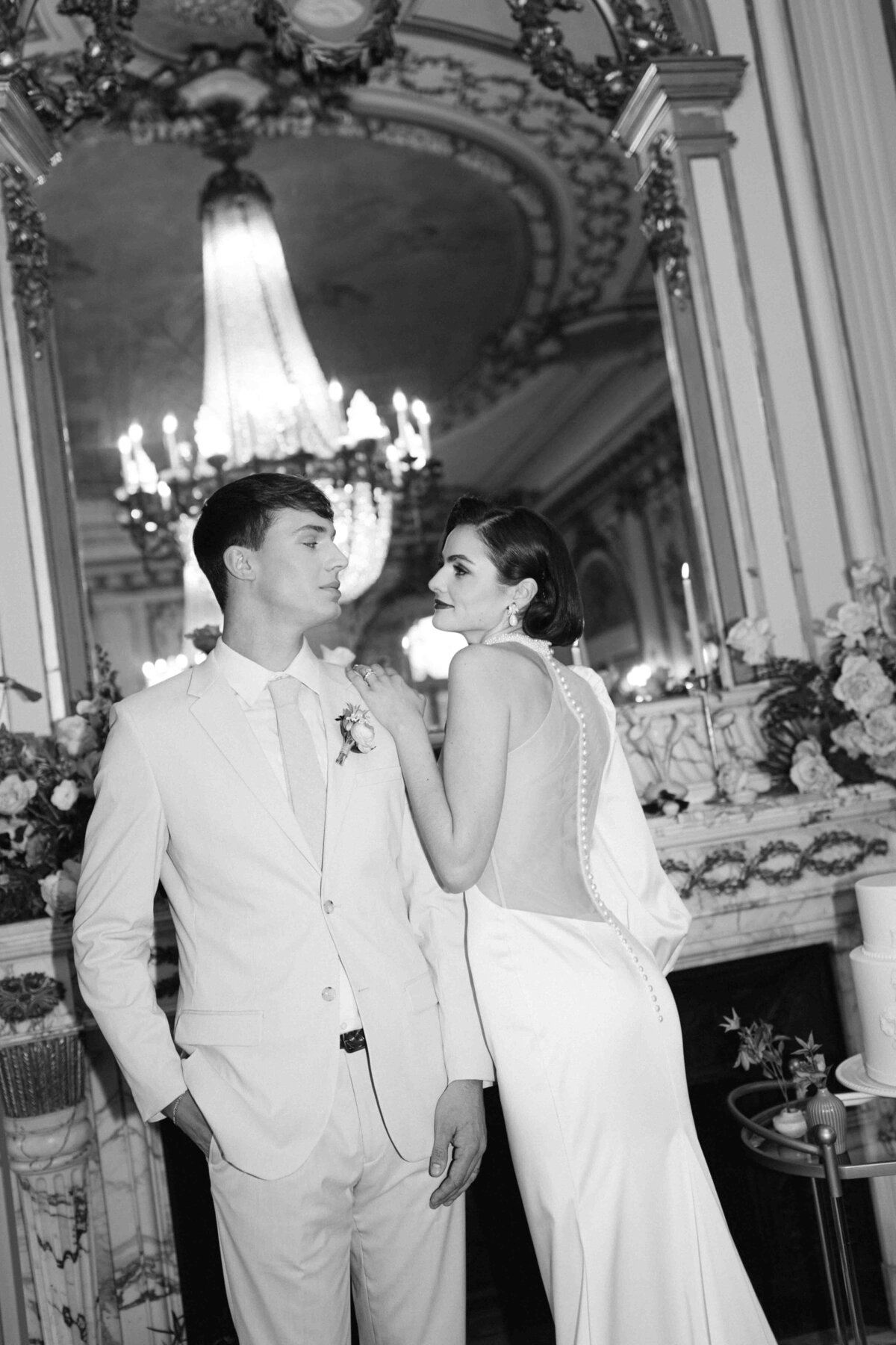 black-and-white-moody-bride-and-groom-wedding-portraits