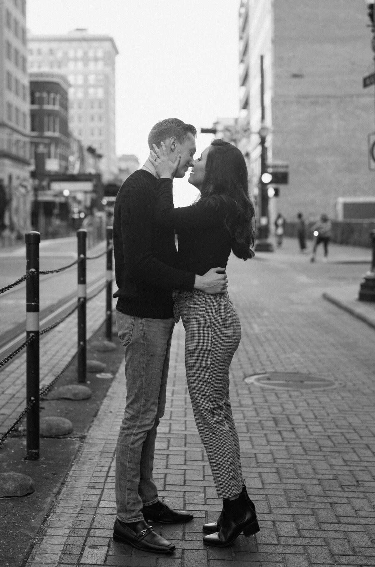 DOWNTOWN HOUSTON_Couples Engagement Session_Courtney LaSalle Photography-10