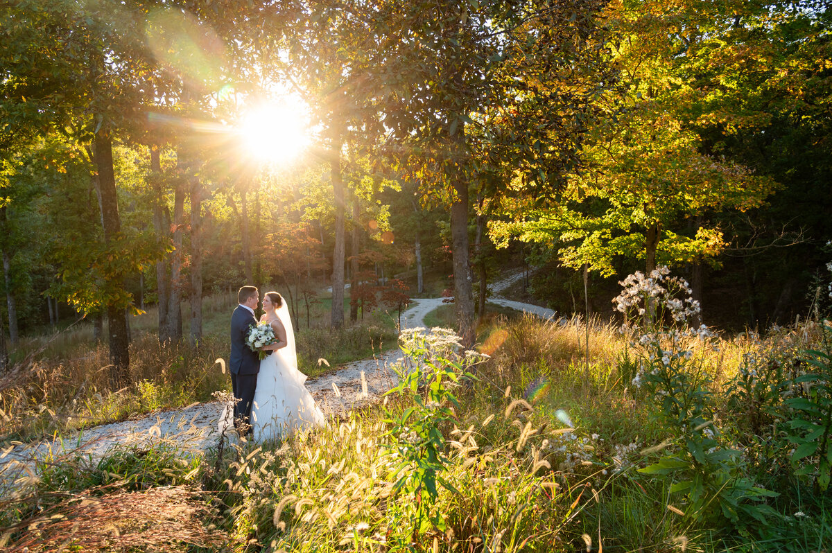 sarah-oberheim-photography-best-st-louis-wedding-photographer-near-me-silver-oaks-chateau-wedding-photographer26