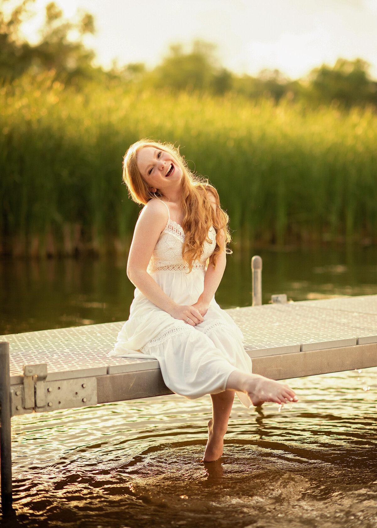 Des-Moines-Iowa-Senior-Theresa-Schumacher-Photography-Girl-Summer-Nature-Lake-ClearLake